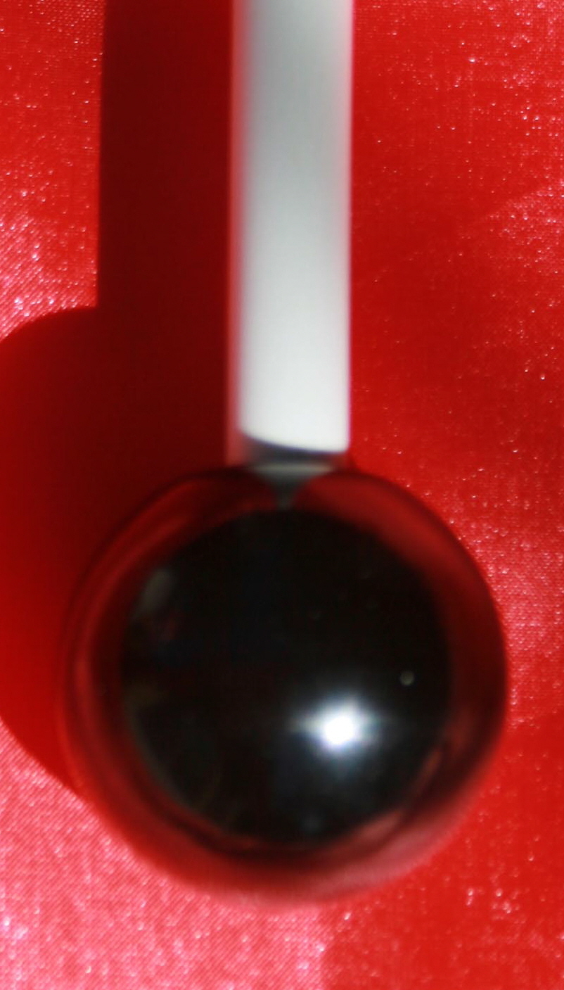 Flag_Shaft_Lightweight_Black_Ball_Close_Up